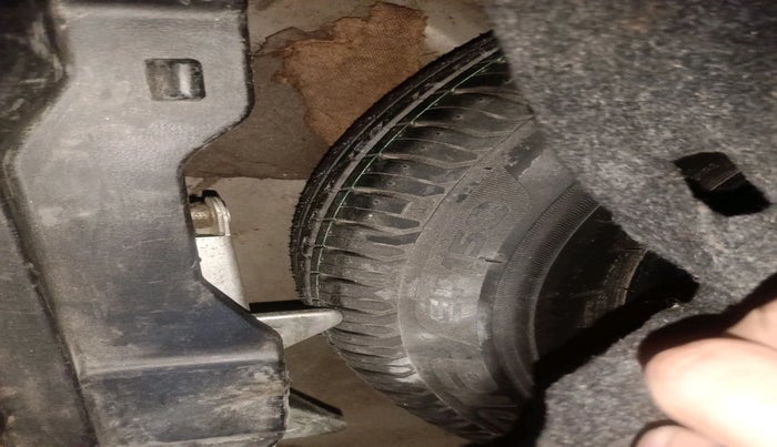 2022 Maruti Dzire ZXI CNG, Petrol, Manual, 54,291 km, tyre