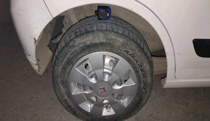 2015 Maruti Wagon R 1.0 LXI, Petrol, Manual, 37,240 km, tyre