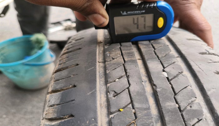 2015 Maruti Ciaz ZDI, Diesel, Manual, 1,23,434 km, tyre