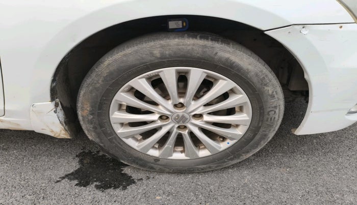 2015 Maruti Ciaz ZDI, Diesel, Manual, 1,23,434 km, tyre