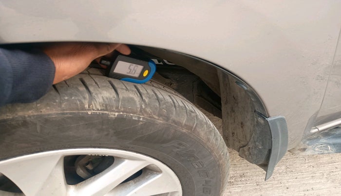 2019 Toyota Innova Crysta 2.4 G 7 STR, Diesel, Manual, 62,381 km, tyre