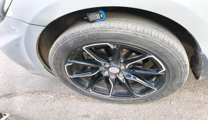 2013 Hyundai Verna FLUIDIC 1.6 VTVT SX, Petrol, Manual, 57,637 km, tyre