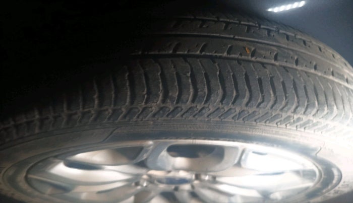 2017 Ford Ecosport TITANIUM 1.5L DIESEL, Diesel, Manual, 1,21,766 km, tyre