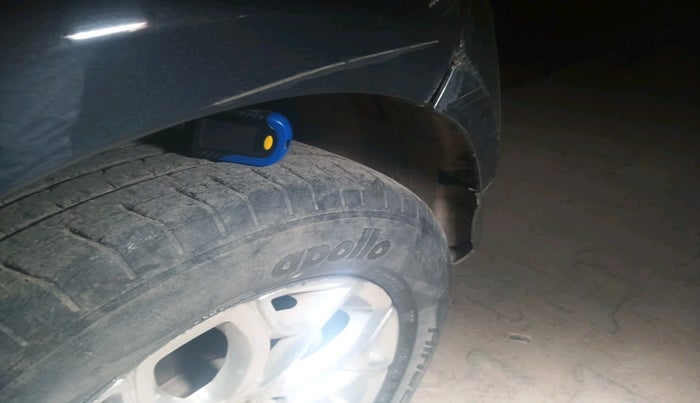 2017 Ford Ecosport TITANIUM 1.5L DIESEL, Diesel, Manual, 1,21,766 km, tyre