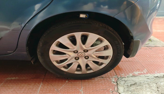 2016 Maruti Baleno ALPHA PETROL 1.2, Petrol, Manual, 35,180 km, tyre