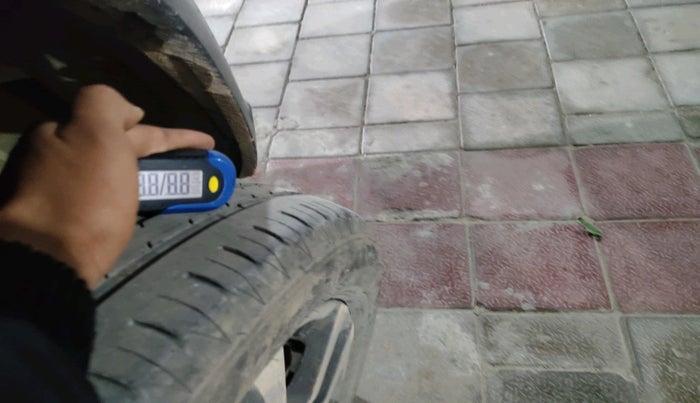 2017 Maruti Vitara Brezza ZDI, Diesel, Manual, 1,09,376 km, tyre