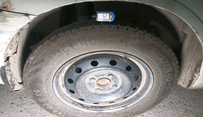 2017 Maruti Dzire VDI, Diesel, Manual, 1,95,252 km, tyre