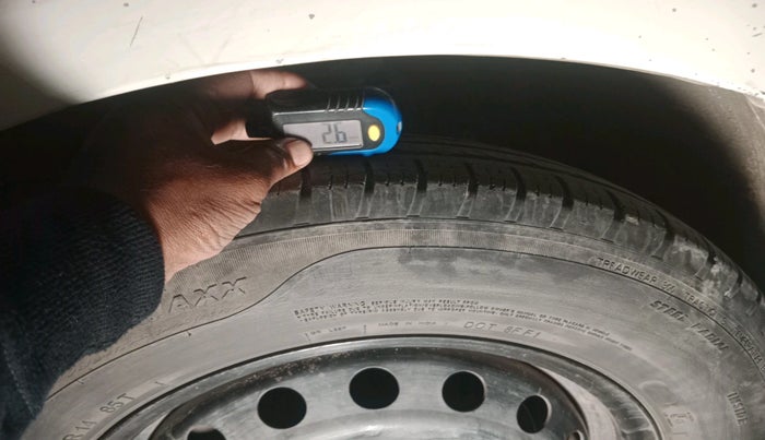 2011 Toyota Etios G, Petrol, Manual, 1,31,368 km, tyre