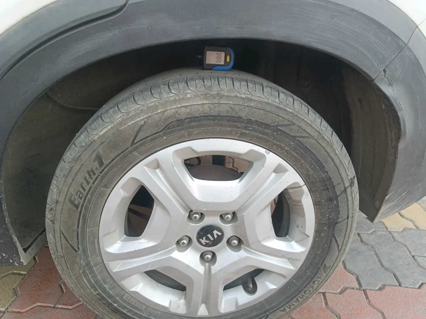 2020 KIA SONET HTX 1.5, Diesel, Manual, 1,02,374 km, tyre