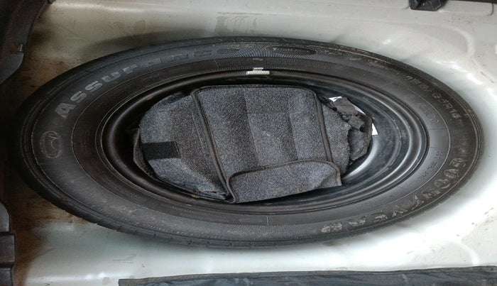 2020 KIA SONET HTX 1.5, Diesel, Manual, 1,02,374 km, tyre