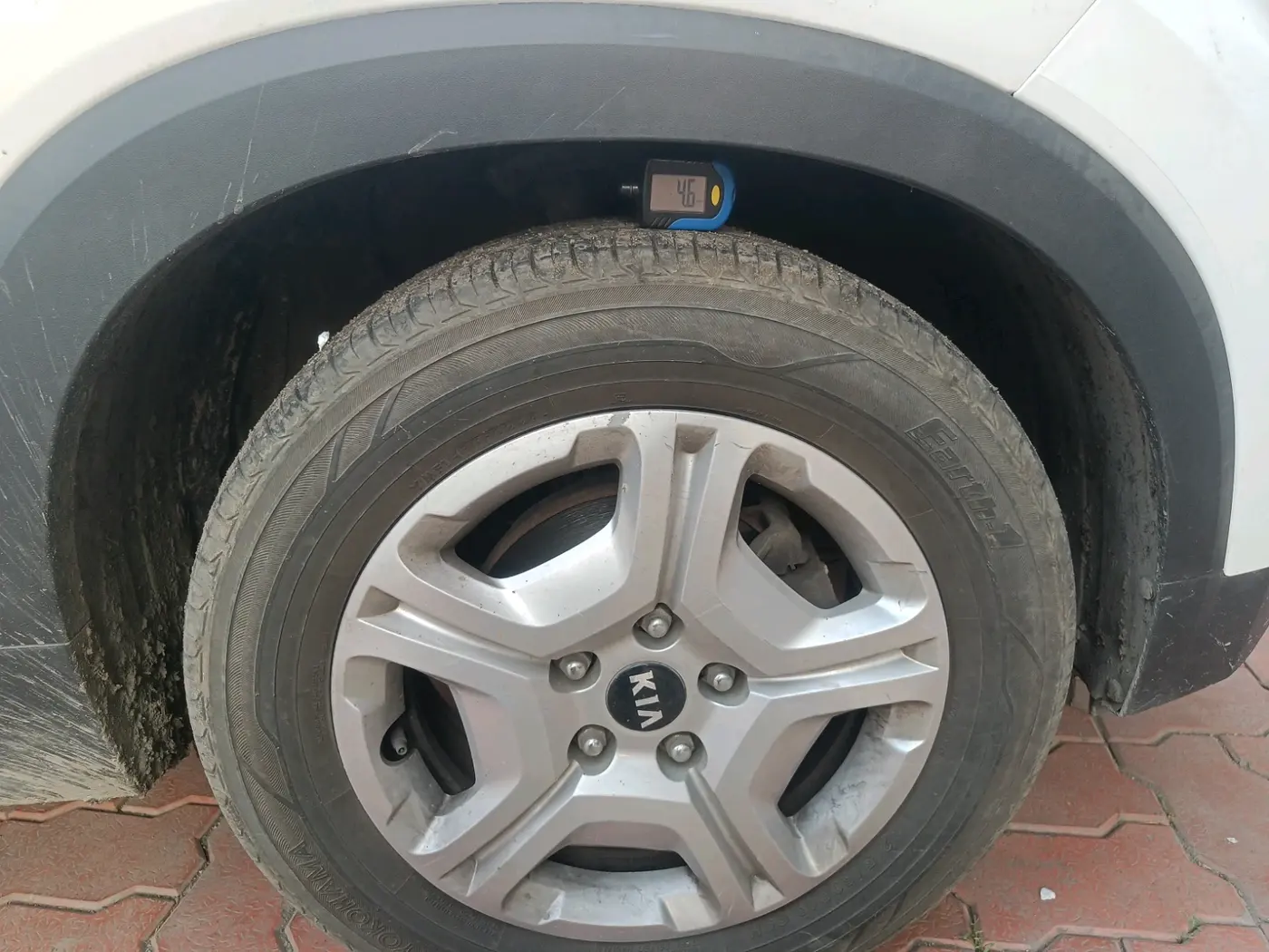 2020 KIA SONET HTX 1.5, Diesel, Manual, 1,02,374 km, tyre