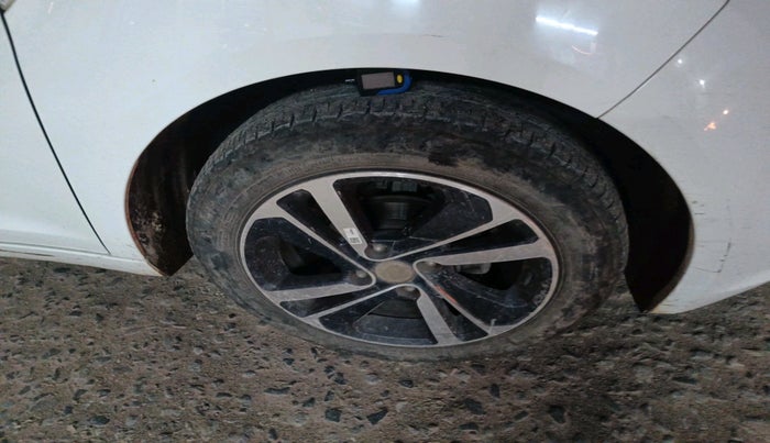 2023 Tata ALTROZ XZ PETROL, Petrol, Manual, 9,434 km, tyre