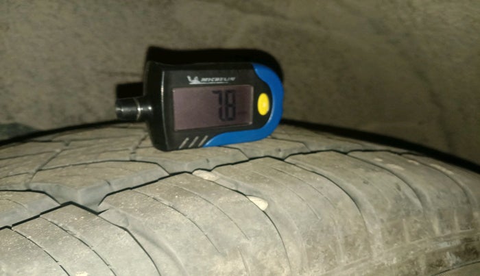 2016 Mahindra XUV500 W8, Diesel, Manual, 1,27,400 km, tyre