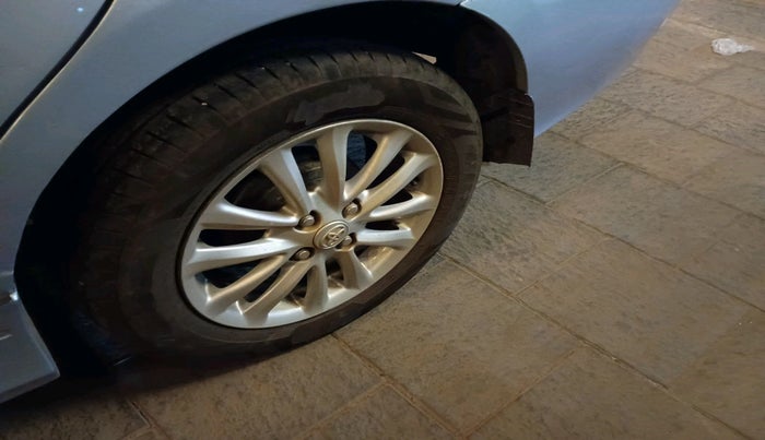 2011 Toyota Etios V, Petrol, Manual, 93,073 km, tyre