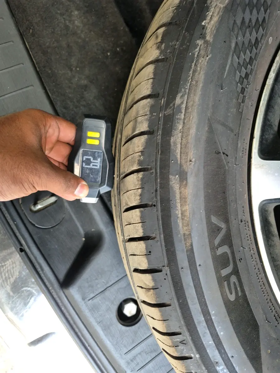 2020 Mahindra XUV500 W11, Diesel, Manual, 68,106 km, tyre