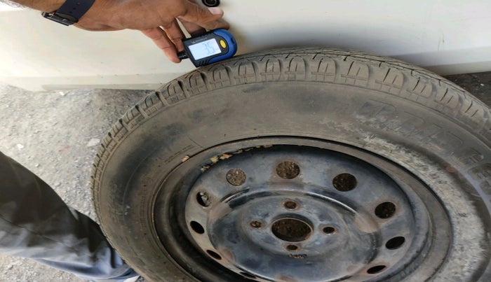 2014 Maruti Swift VDI, Diesel, Manual, 1,09,066 km, tyre