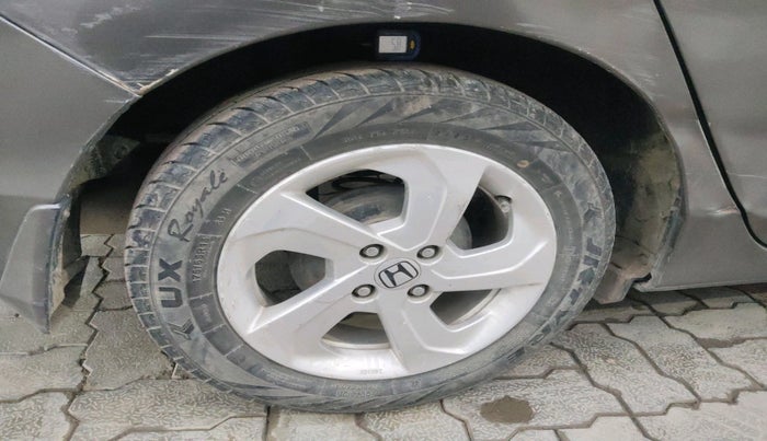 2016 Honda City 1.5L I-VTEC VX (O) MT, Petrol, Manual, 1,55,892 km, tyre