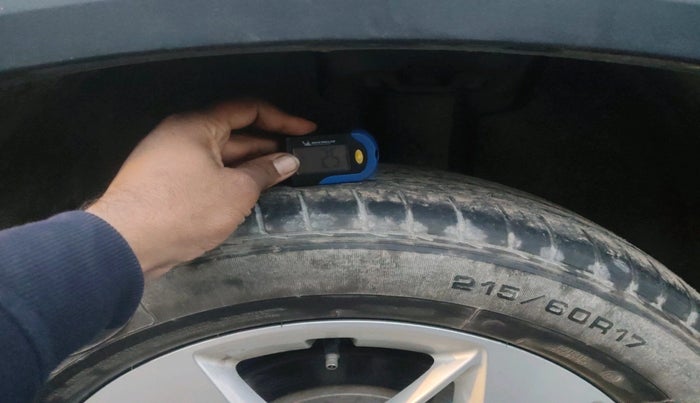 2019 MG HECTOR SUPER HYBRID 1.5 PETROL, Petrol, Manual, 86,035 km, tyre