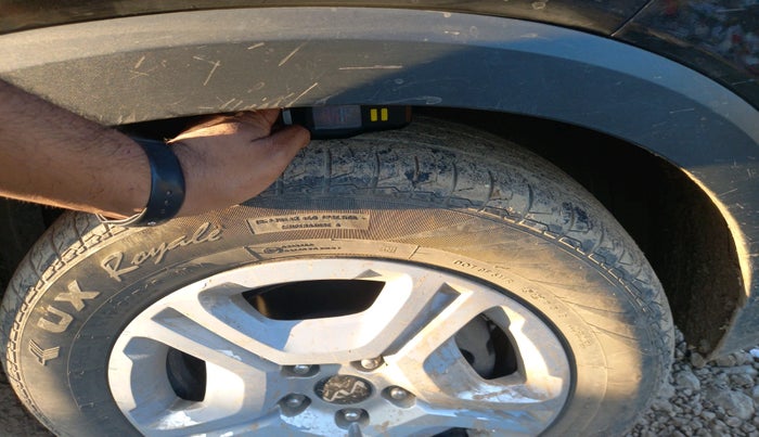 2022 KIA SONET HTK PLUS 1.2, Petrol, Manual, 1,20,338 km, tyre