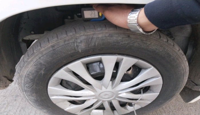 2016 Renault Kwid RXT 0.8, Petrol, Manual, 71,087 km, tyre