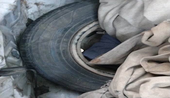 2016 Renault Kwid RXT 0.8, Petrol, Manual, 71,087 km, tyre