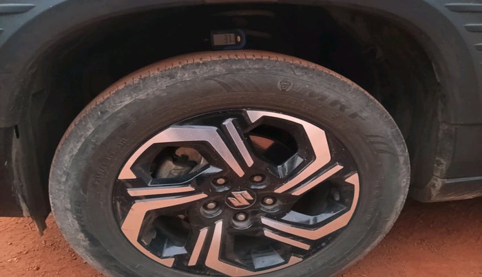 2024 Maruti BREZZA ZXI + SMART HYBRID, Petrol, Manual, 58,005 km, tyre