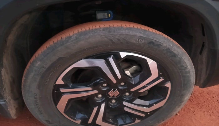 2024 Maruti BREZZA ZXI + SMART HYBRID, Petrol, Manual, 58,005 km, tyre