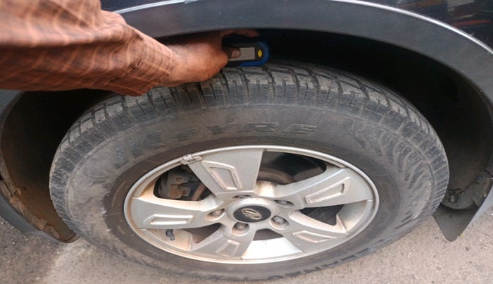 2012 Mahindra XUV500 W8, Diesel, Manual, 43,516 km, tyre