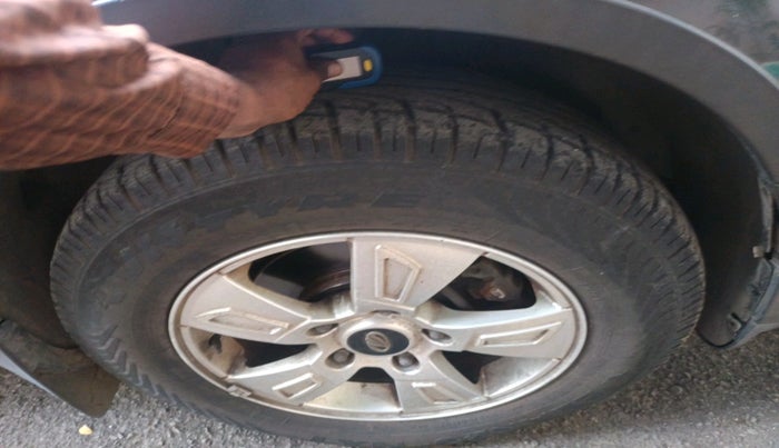 2012 Mahindra XUV500 W8, Diesel, Manual, 43,516 km, tyre