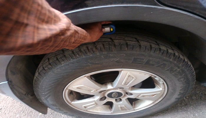 2012 Mahindra XUV500 W8, Diesel, Manual, 43,516 km, tyre