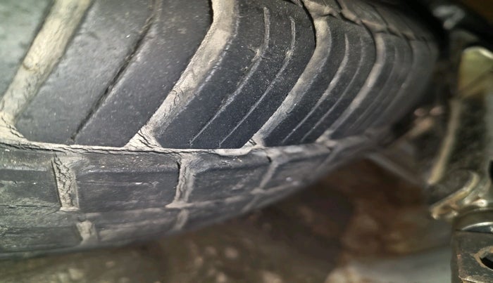 2007 Hyundai Santro Xing XL, Petrol, Manual, 79,791 km, tyre