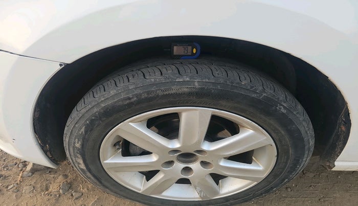 2011 Volkswagen Vento HIGHLINE DIESEL 1.6, Diesel, Manual, 1,54,689 km, tyre