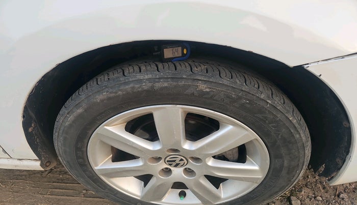 2011 Volkswagen Vento HIGHLINE DIESEL 1.6, Diesel, Manual, 1,54,689 km, tyre