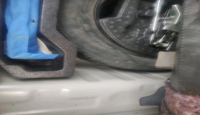 2016 Maruti Ciaz VDI SHVS, Diesel, Manual, 81,544 km, tyre