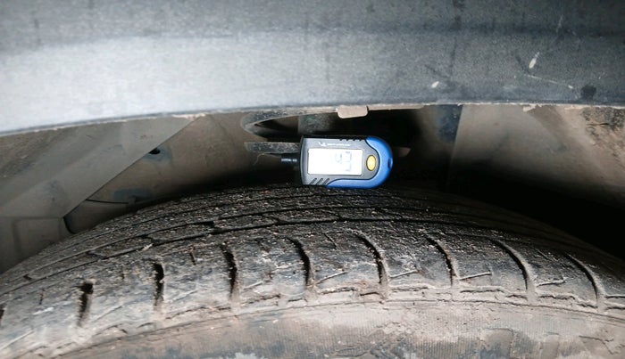 2023 Maruti BREZZA LXI SMART HYBRID, Petrol, Manual, 60,543 km, tyre