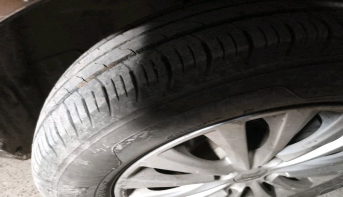 2017 Maruti Ciaz ZDI SHVS, Diesel, Manual, 1,55,152 km, tyre