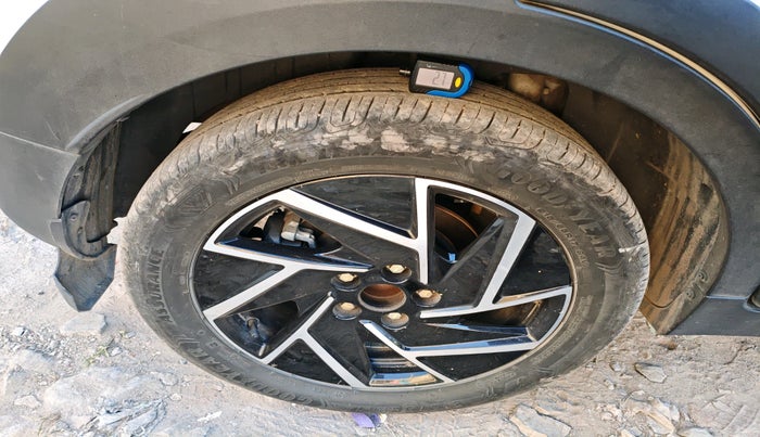 2024 Mahindra XUV 3XO AX7 1.5 Turbo Diesel Autoshift Plus, Diesel, Automatic, 34,274 km, tyre