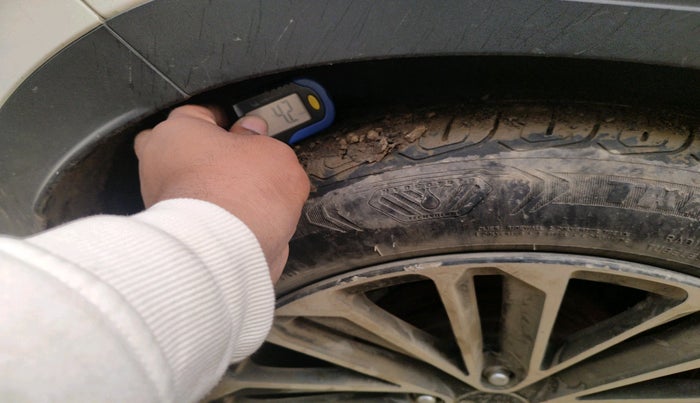 2022 Hyundai VENUE S(O) 1.2, Petrol, Manual, 71,219 km, tyre