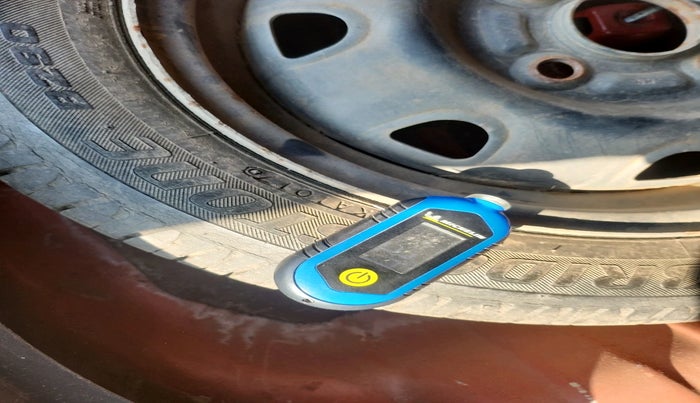 2013 Maruti Zen Estilo VXI, Petrol, Manual, 49,039 km, tyre