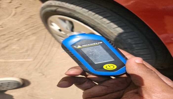 2013 Maruti Zen Estilo VXI, Petrol, Manual, 49,039 km, tyre