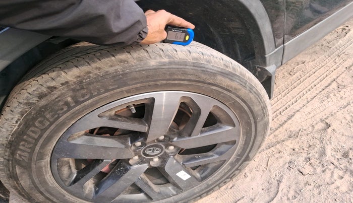 2023 Tata Safari XZA PLUS O RED DARK , Diesel, Automatic, 22,485 km, tyre