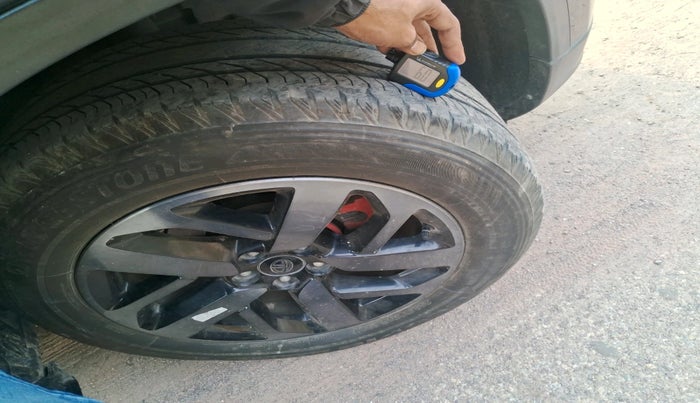 2023 Tata Safari XZA PLUS O RED DARK , Diesel, Automatic, 22,485 km, tyre