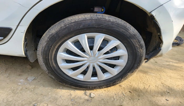 2021 Maruti Swift VXI, Petrol, Manual, 50,869 km, tyre