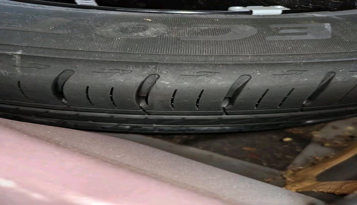 2023 Volkswagen TAIGUN TOPLINE 1.0 TSI MT, Petrol, Manual, 27,440 km, tyre