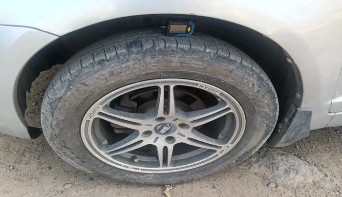 2010 Maruti Swift VDI, Diesel, Manual, 1,10,000 km, tyre