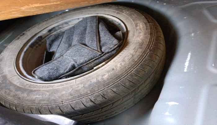 2020 KIA SONET HTX 1.0 IMT, Petrol, Manual, 68,893 km, tyre