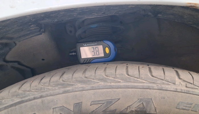 2016 Maruti Ciaz VXI+, Petrol, Manual, 1,49,686 km, tyre