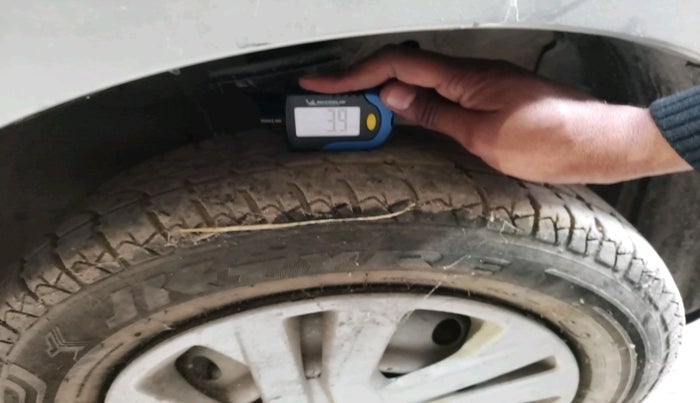 2015 Maruti Wagon R 1.0 LXI, Petrol, Manual, 26,243 km, tyre