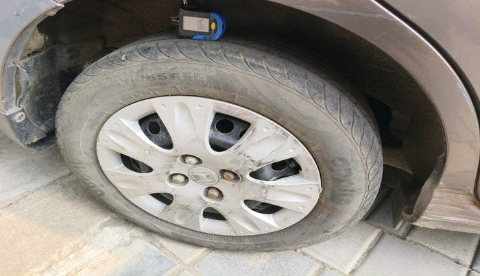 2014 Honda Amaze 1.2L I-VTEC S, Petrol, Manual, 98,640 km, tyre