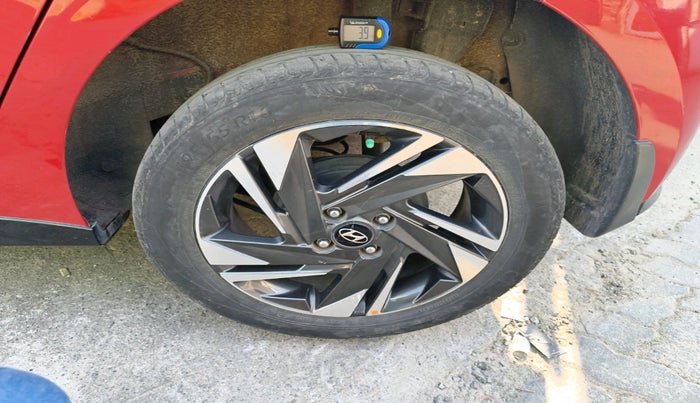 2020 Hyundai NEW I20 ASTA 1.2 AT, Petrol, Automatic, 29,019 km, tyre